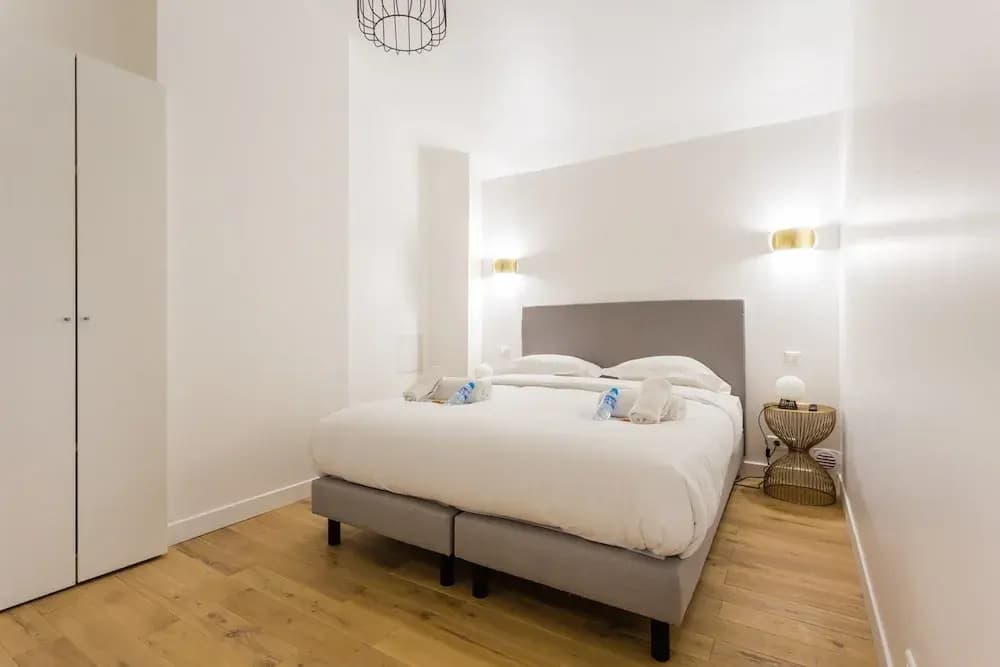 Elegant Apartment - 2bd/6p - Hotel de Ville - photo 1