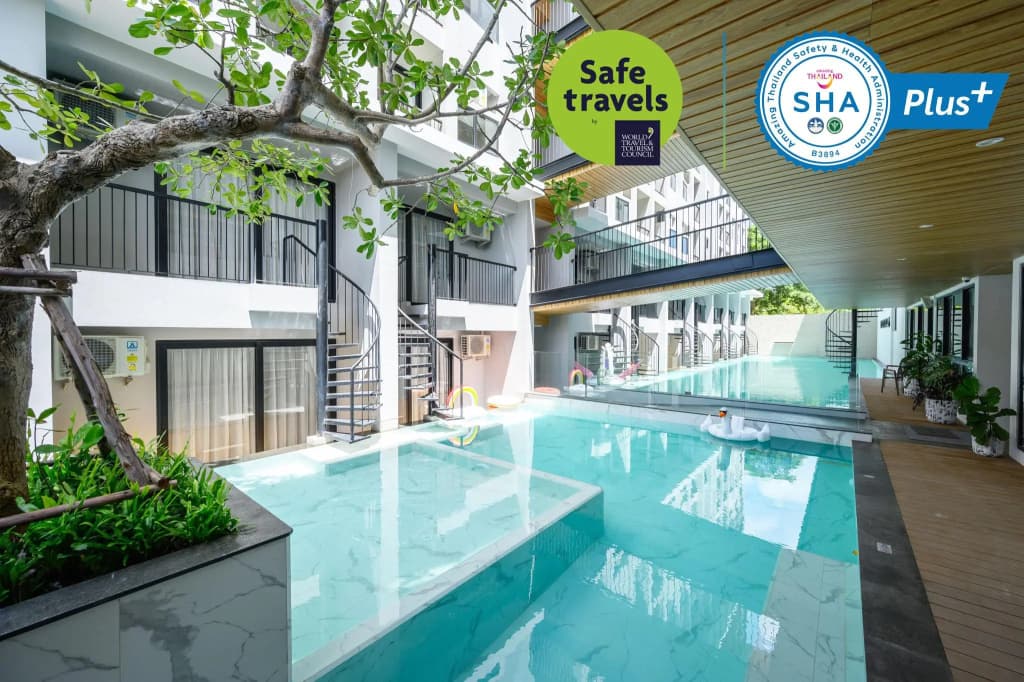 Tour De Phuket Hotel - main photo