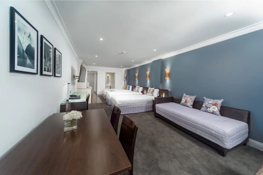 Hyde Park Inn - photo 38
