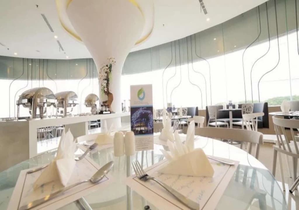 Ozone Hotel Pantai Indah Kapuk - photo 23