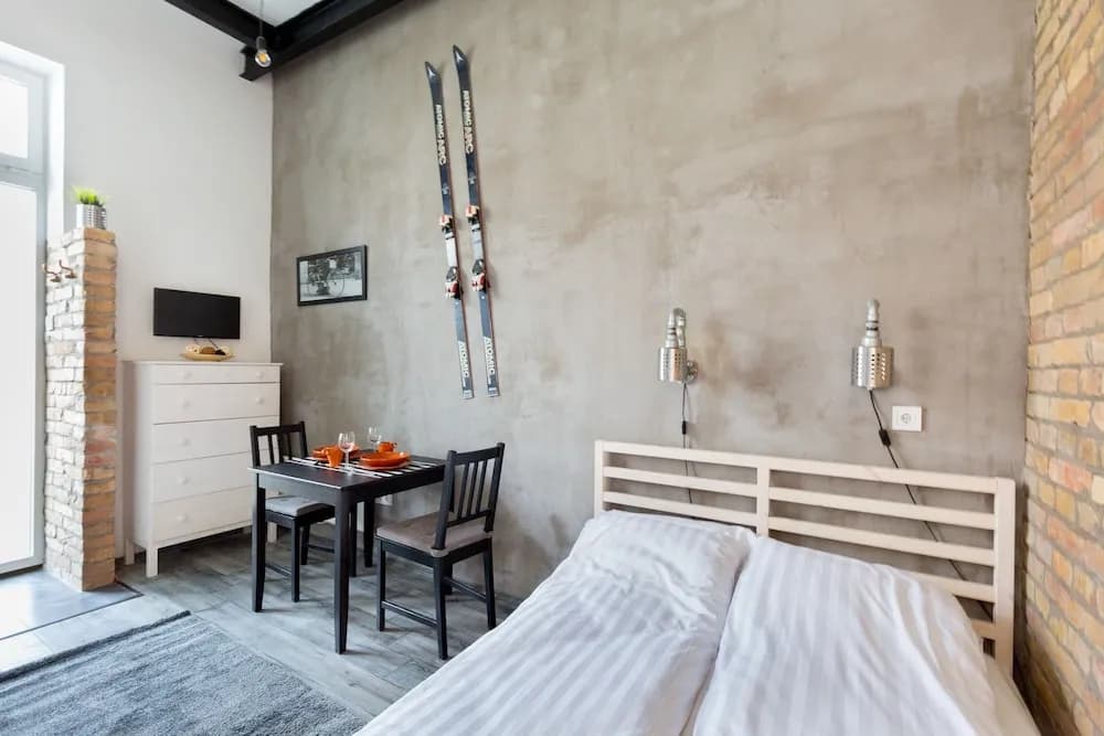 Downtown Studio Apartment - photo 9