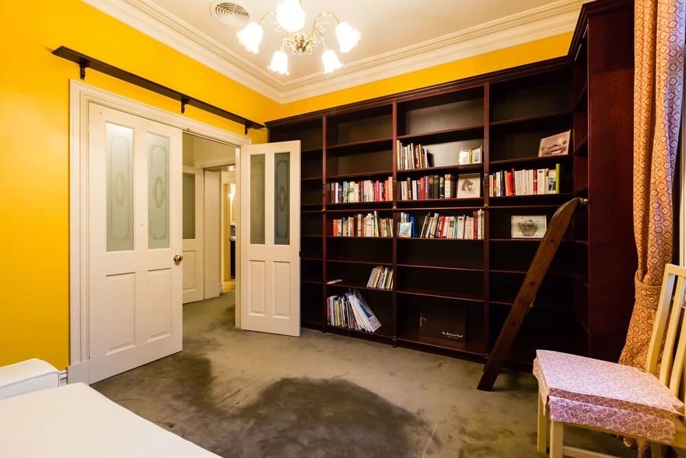 HANNA, 3BDR Melbourne Apartment - photo 2