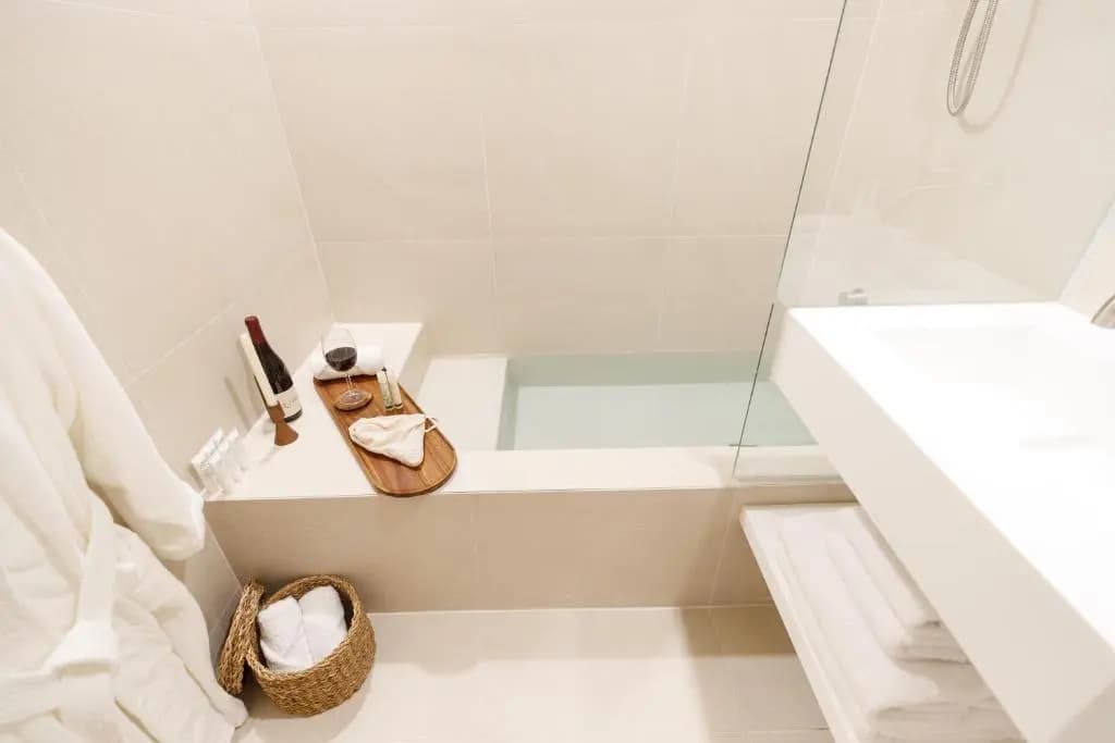 White Linen House - photo 6