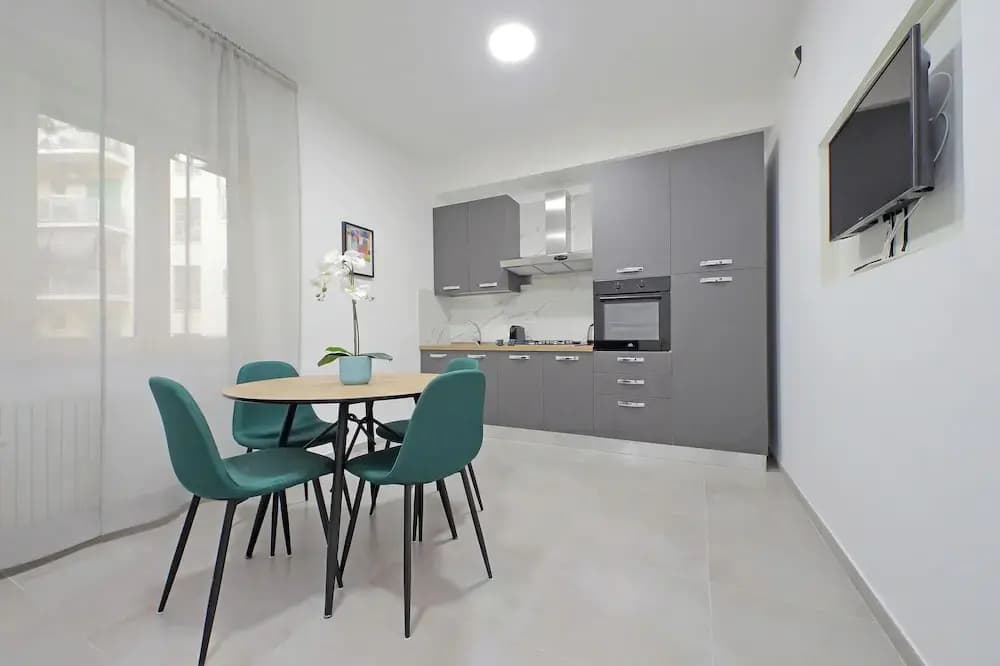 YCH Bagnera Suites - photo 28