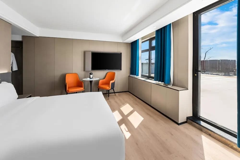 Ly New York Hotel - photo 5