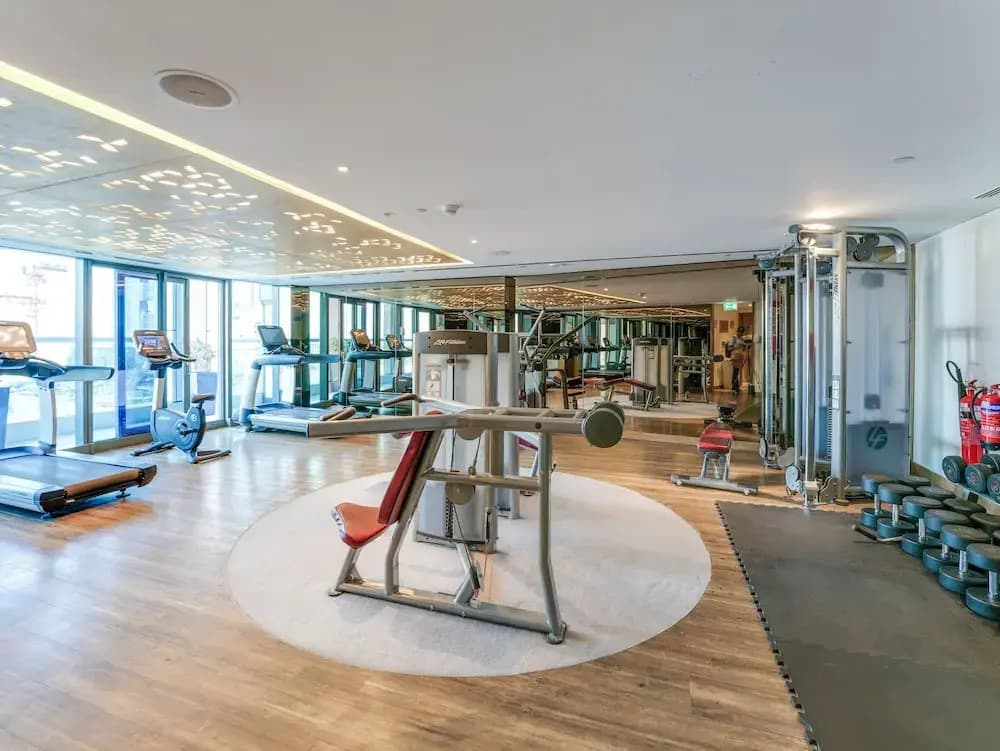 Glamorous 2BR in Damac Paramount Tower - photo 14