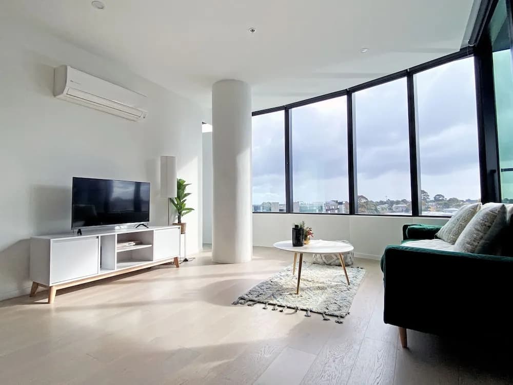 Skygarden Luxury Condo - photo 4