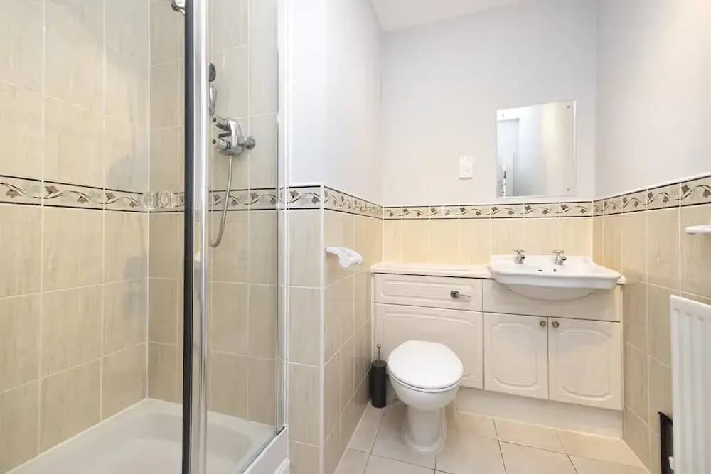 Modern Flat with Free Parking - photo 7