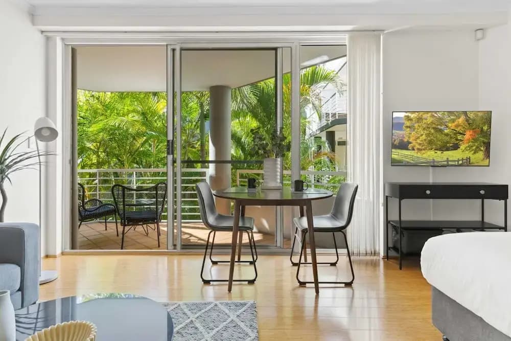 Idyllic Studio by University Campuses - photo 11