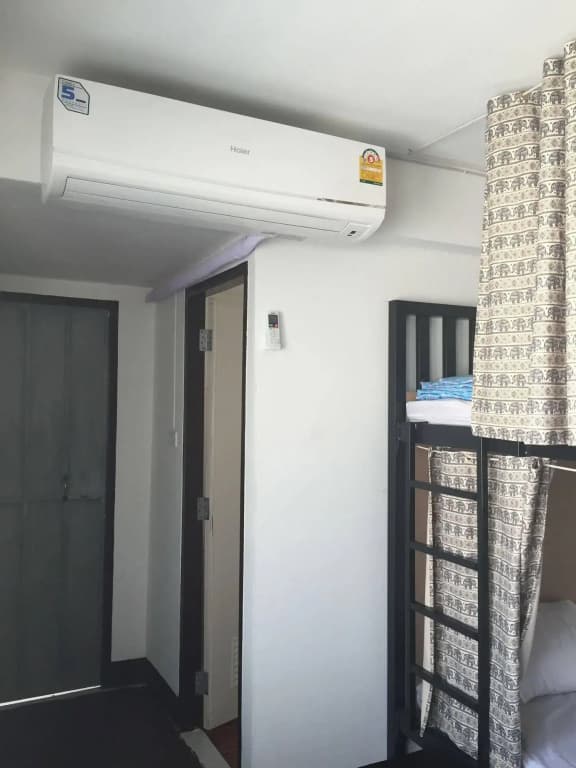 Sleep Box Hotel - photo 3