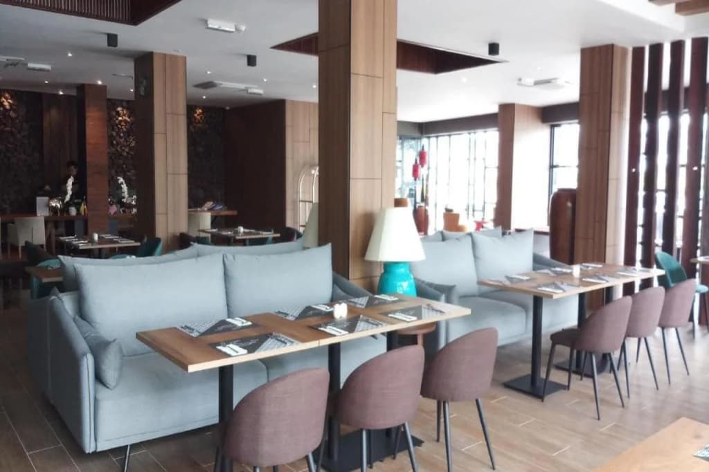 Roxy Hotel Padungan - photo 12
