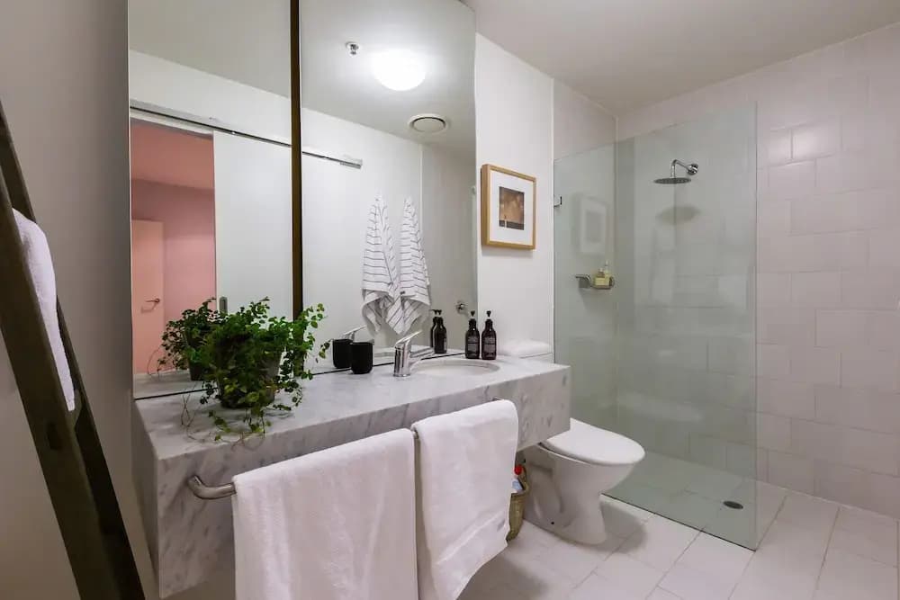 Auguste 2 Bdr Melbourne Apartment - photo 8