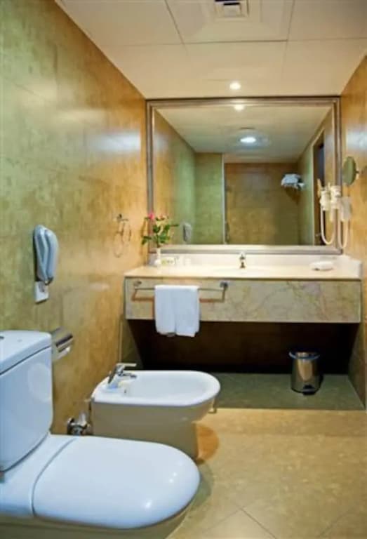 Swiss Belhotel Doha - photo 9