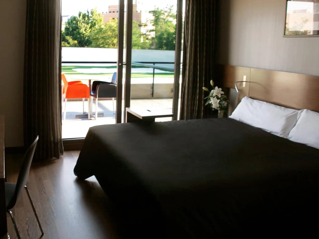 Hotel Tach Madrid Airport - photo 2