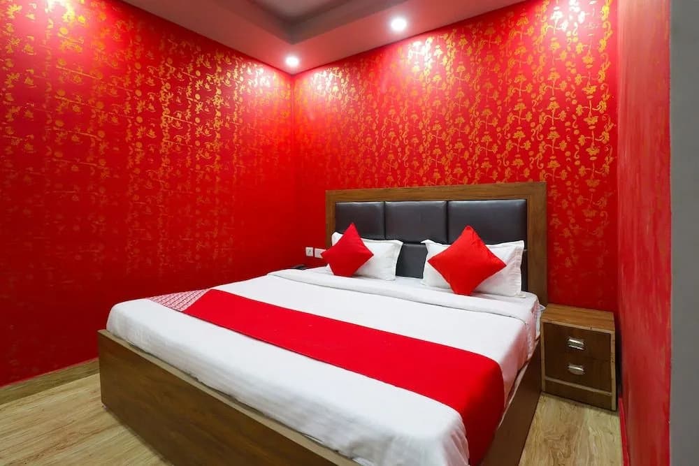 Classic Hotel @ Walk in Nizamuddin Railway Station - photo 6