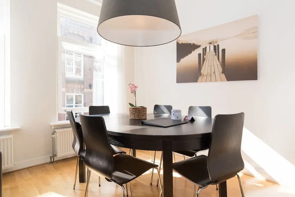 Elegant City Apartment - photo 5