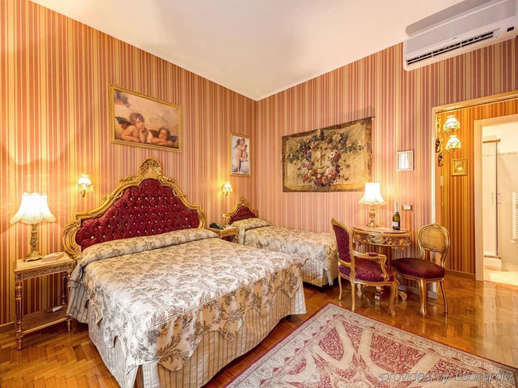 Domus Colosseo Hotel - photo 4