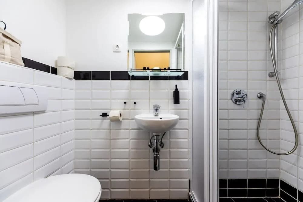 Adagio Downtown Rooms - photo 8