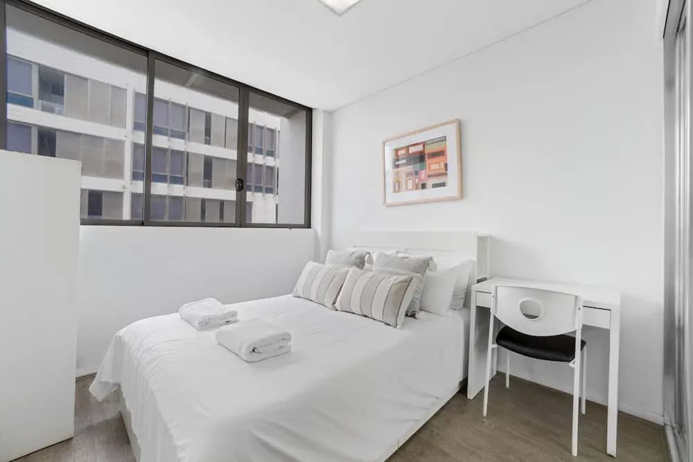 HomeHotel Comfy 2 Bedroom - photo 3