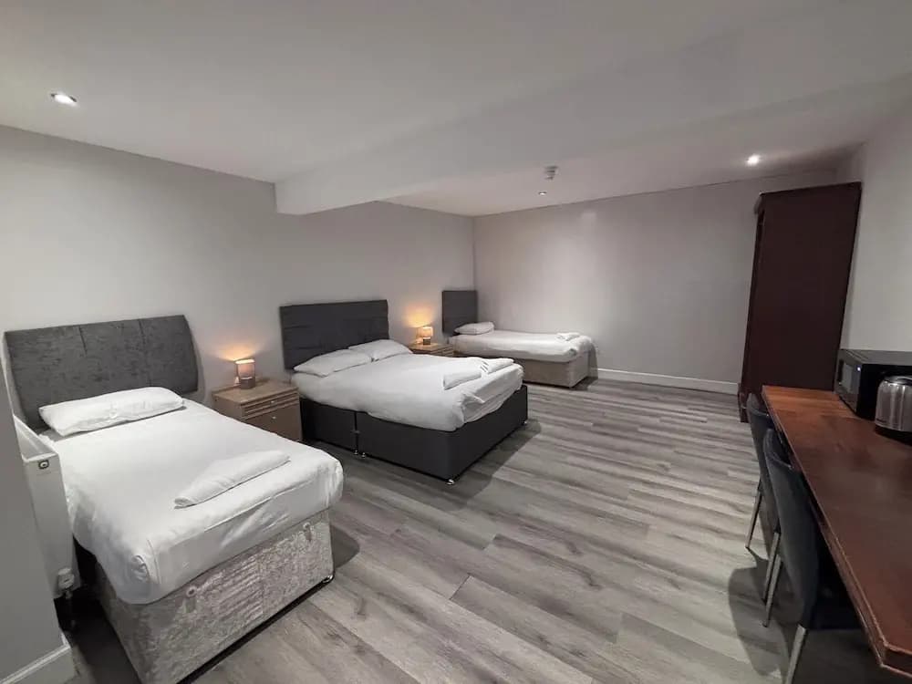 Park View Rooms - photo 3