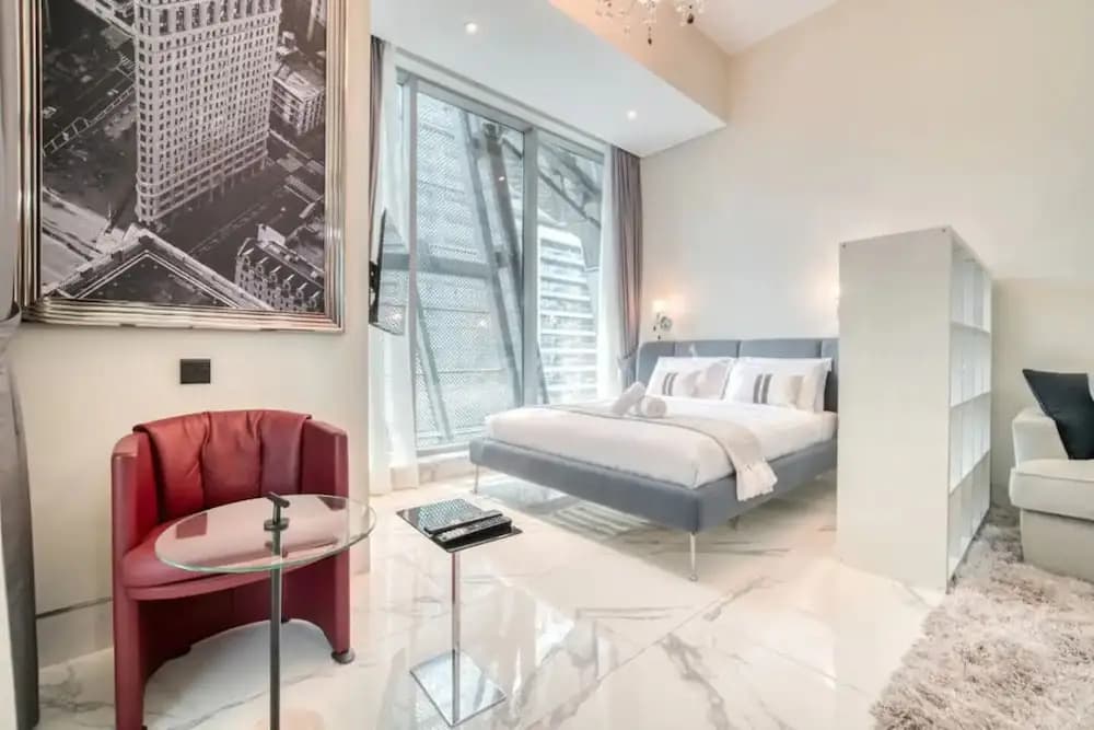 Stunning J-One Tower Studio - photo 3