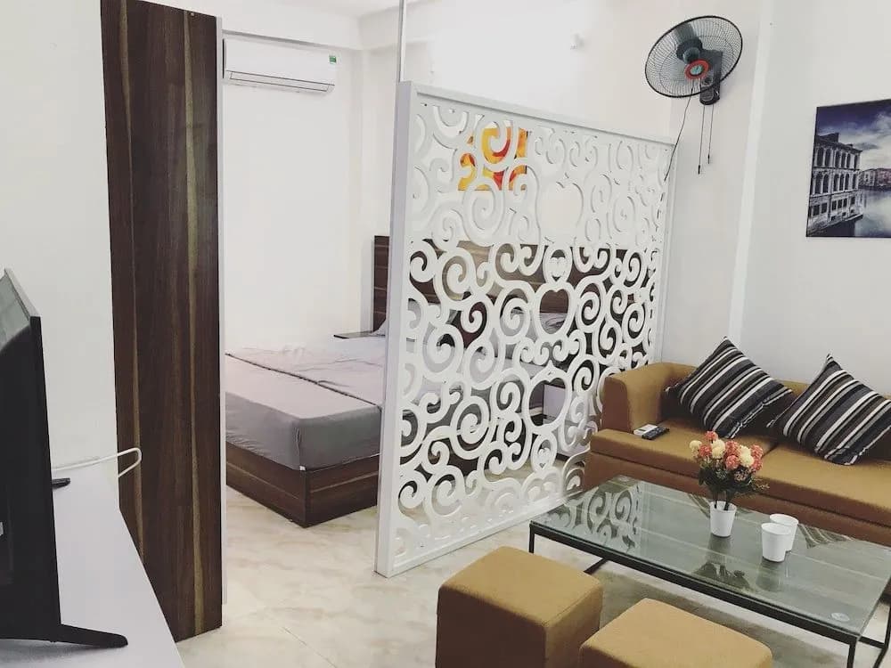 Limo Residence - photo 2