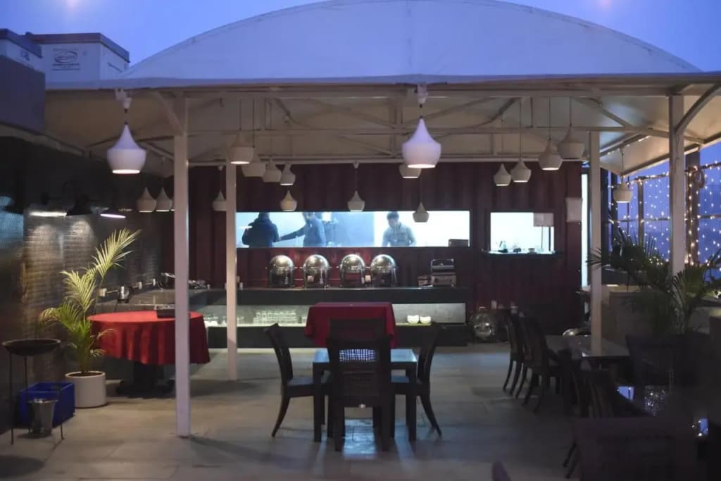 Hotel Picasso Naraina - photo 12