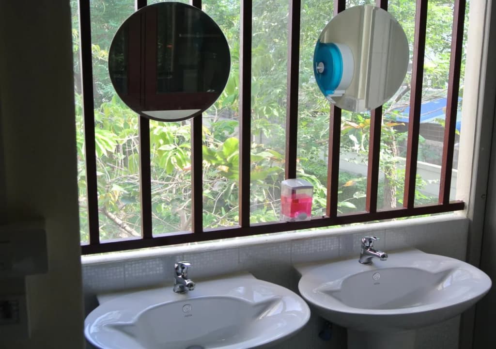 First Inn Bangkok Hostel - photo 12