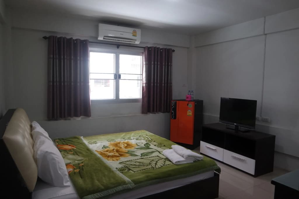 OYO 75414 KJS Pattaya - photo 5