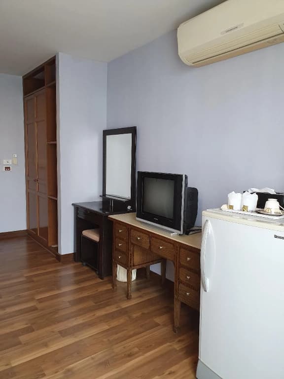 August Residence - photo 13