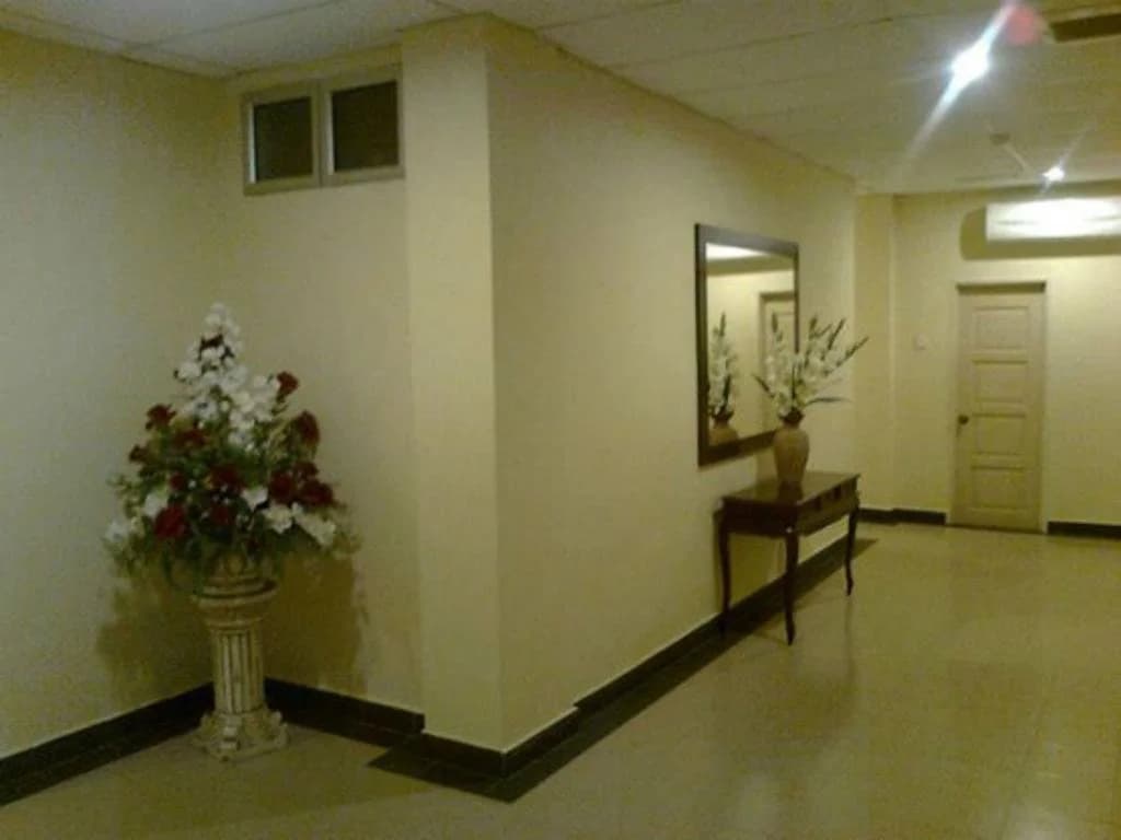 Hotel Putra Iskandar - photo 9