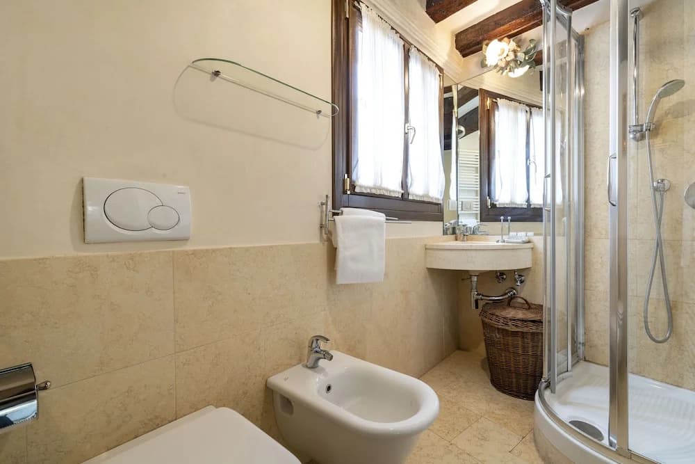 Gondola Luxury - Campo Santi Filippo e Giacomo by Wonderful Italy - photo 23