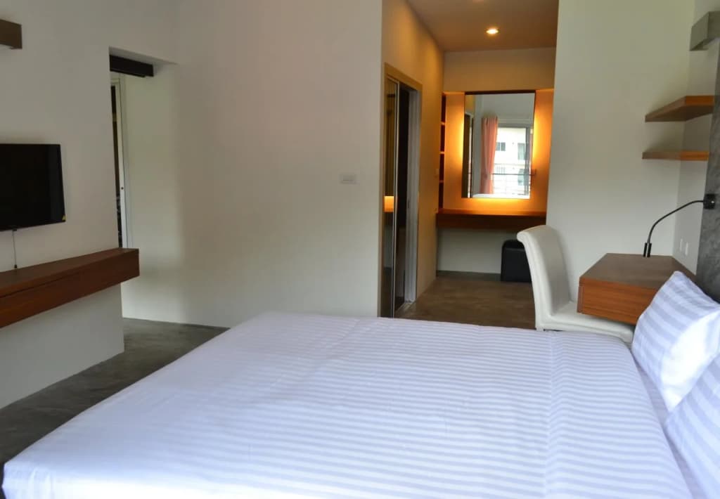 Life Condominium - photo 2