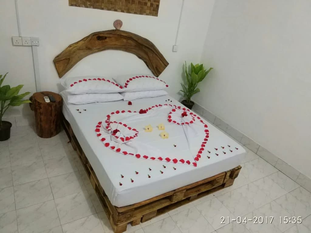 Veli Thoddoo Inn - photo 14