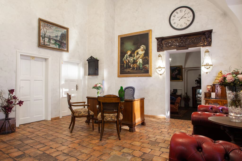 Little King Hotel U Malvaze - photo 2