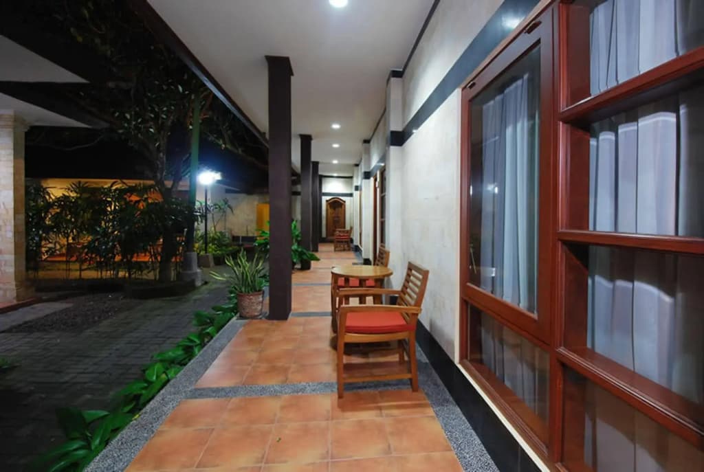 Yulia Beach Inn Kuta - photo 20