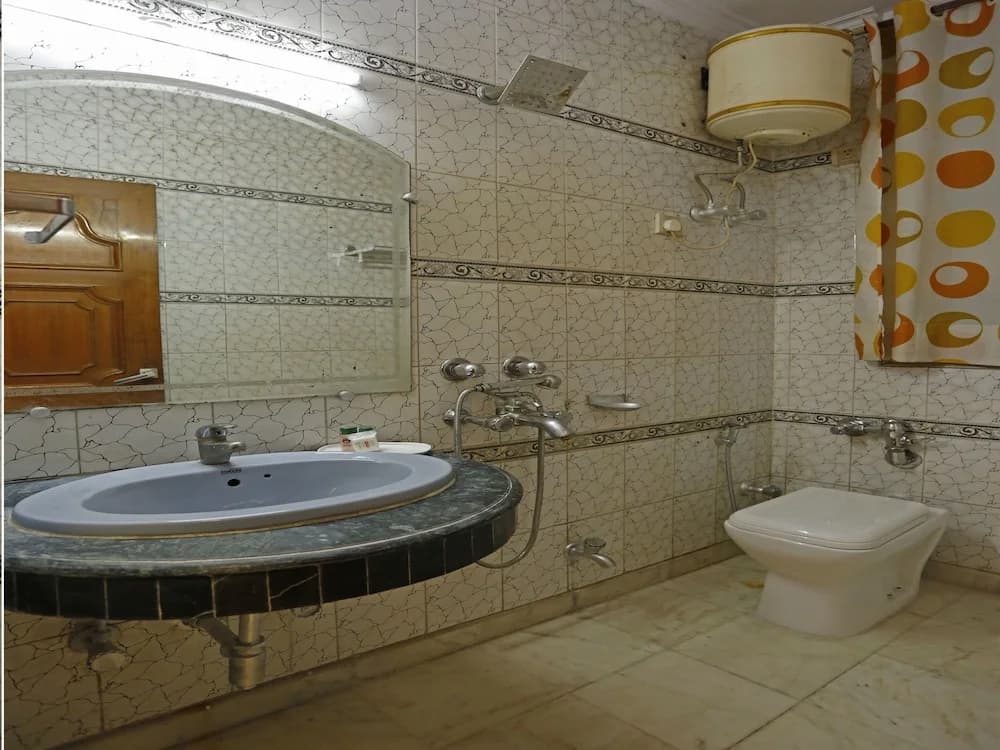 OYO 7135 Hotel Blue Sapphire - photo 10