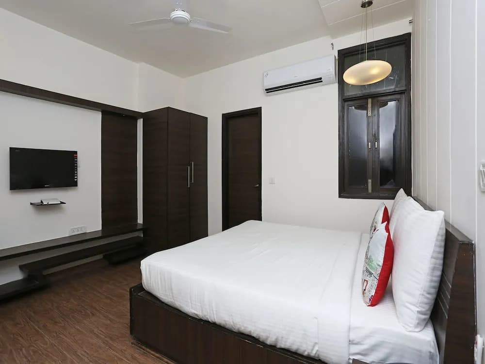 OYO Townhouse 281 Harsh Vihar Near M2K Cinemas Rohini - photo 5