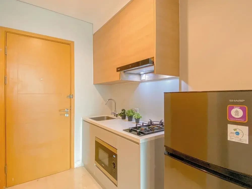 Simple Designed And Homey Studio At Apartment Capitol Suites - photo 4