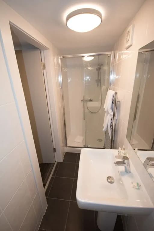 Rooms at GPO - photo 25