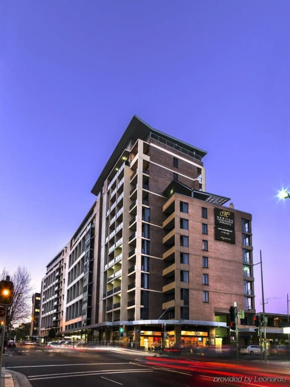Meriton Suites George Street, Parramatta - photo 1