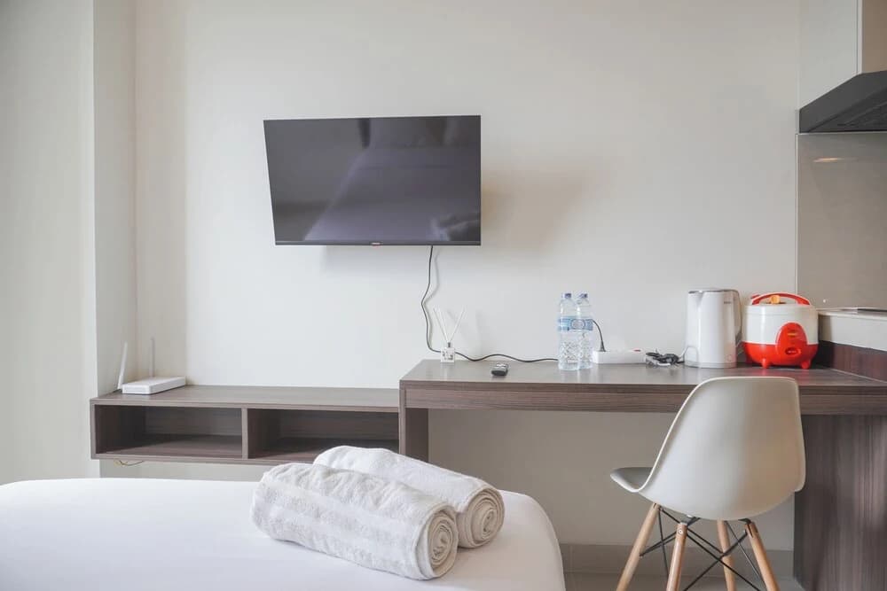 Brand New And Comfort Studio At Vasaka Solterra Apartment - photo 4