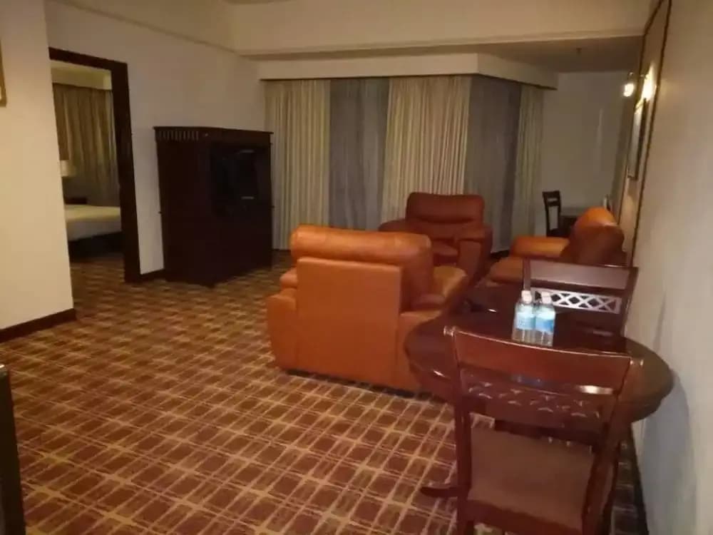 Cool Service Suites at Times Square - photo 19