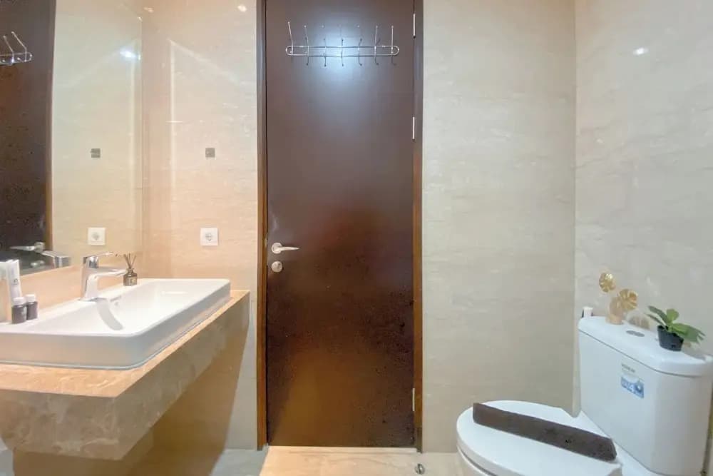 Wonderful And Homey 2Br Apartment At Menteng Park - photo 18