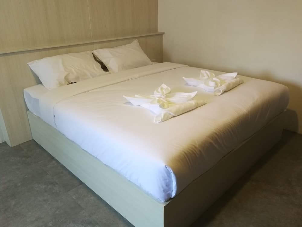 F Plus F Hotel - photo 5