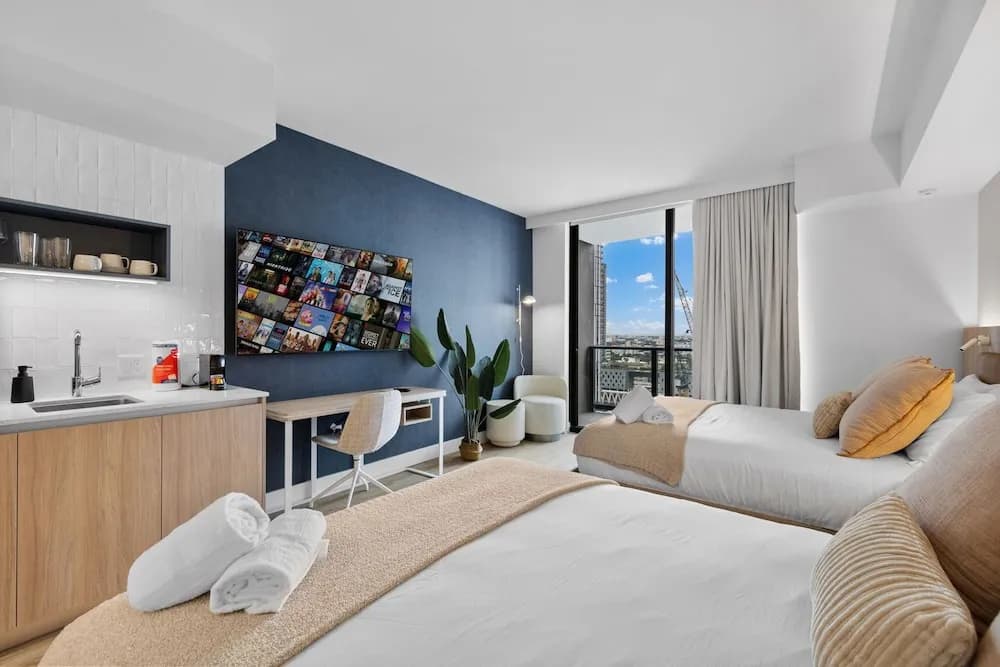 Luxury City View Condo - photo 4