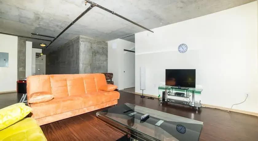 Hollywood Oriel Apartment - photo 7