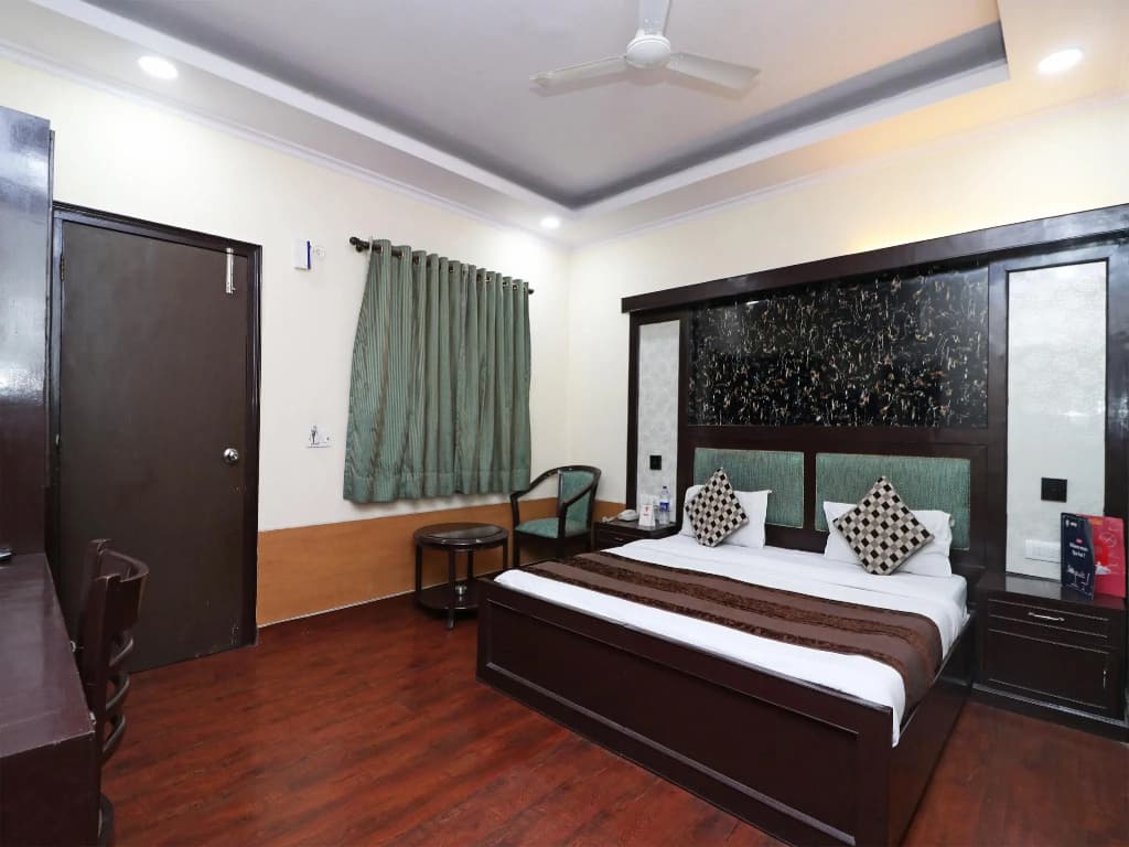 OYO 377 Hotel Excellent - photo 2