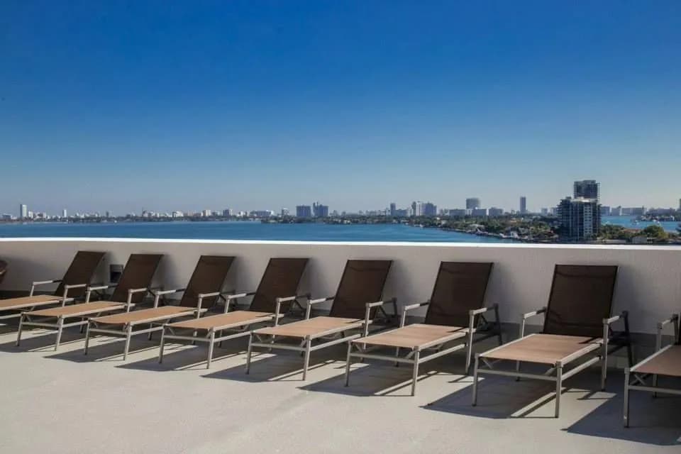 Opera Suites And Marina Hotel - photo 2