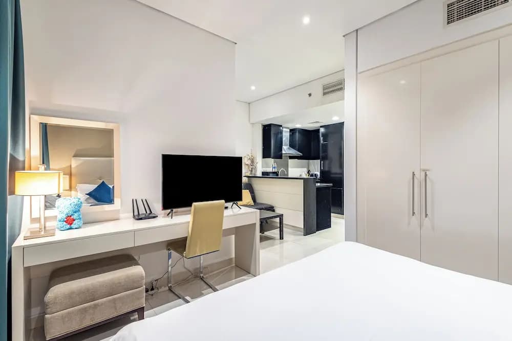 SuperHost - Chic Studio on the 16th Floor in Business Bay - photo 3